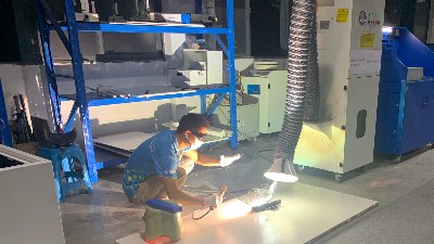 東莞執信環保科技,專注于生產節能環保的煙霧凈化器！