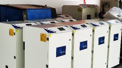 激光煙霧凈化器哪家好,執(zhí)信環(huán)保激光煙霧凈化器凈化車(chē)間煙塵污染！